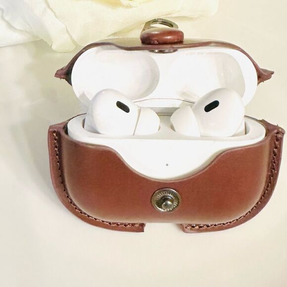 Luxury Leather Airpods Pro Case for 2 & 3. DARK BROWN - Picture 3 of 6